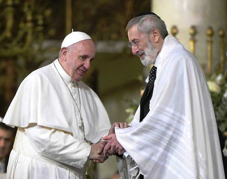 Ferenc pápa látogatása a római zsinagógában 2016 januárjában