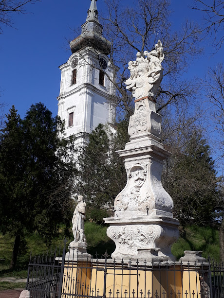 Szent Ilona templom Szentháromság szoborral DFP