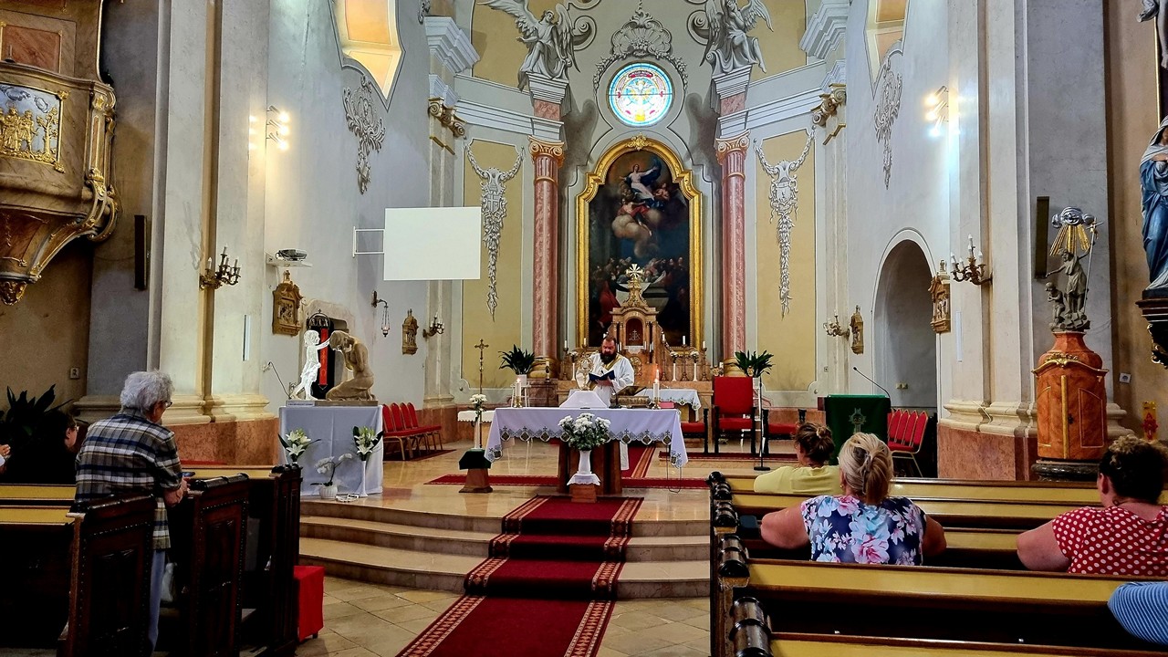 tolna szobor001