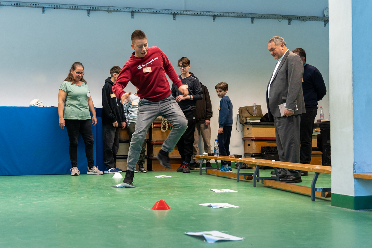 2025 11 22 szaszvar ministrans 06