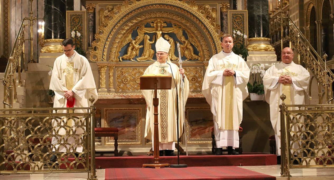 erseki horvat mise008