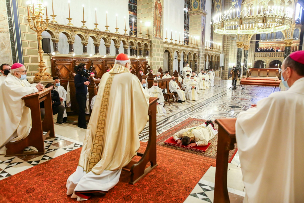 60 MK LA puspokszenteles 63