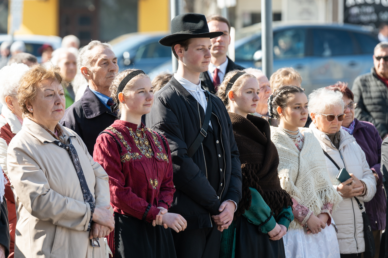 2026 03 07 bonyhad szobor 13