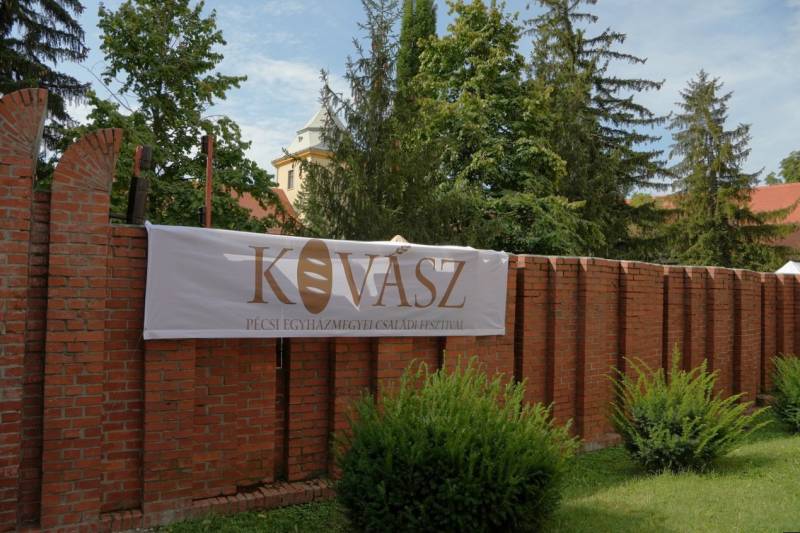 Kovasz-001.jpg