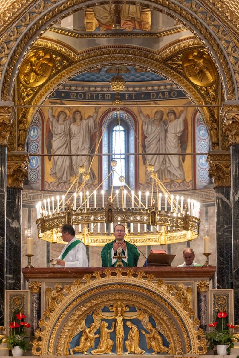 hitoktatoi_tedeum044.jpg