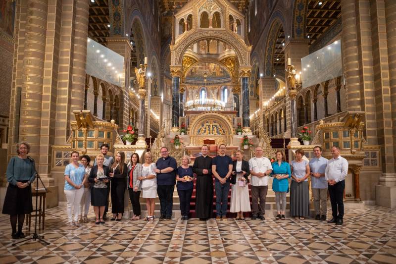 hitoktatoi_tedeum111.jpg