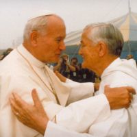 Roger testvér, a taizé-i ökumenikus közösség alapítója és Szent II. János Pál pápa