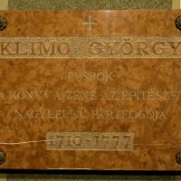 Klimo György püspök emléktáblája a Székesegyház Corpus Christi-kápolnájában