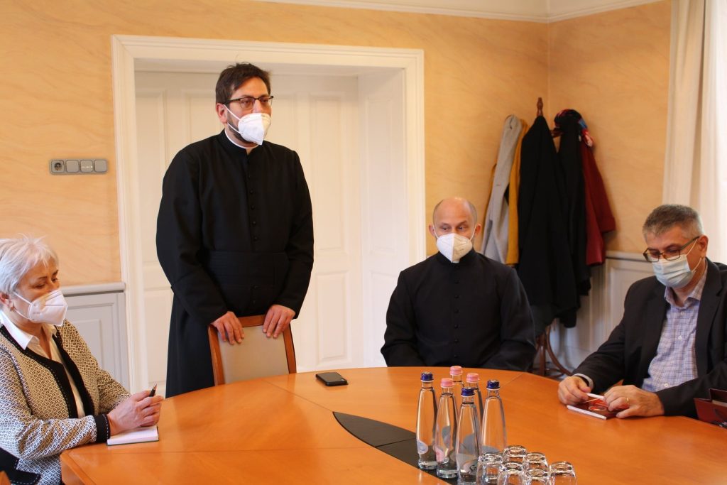 imgi_3_161774244_1810569569092514_1551773425946800659_o