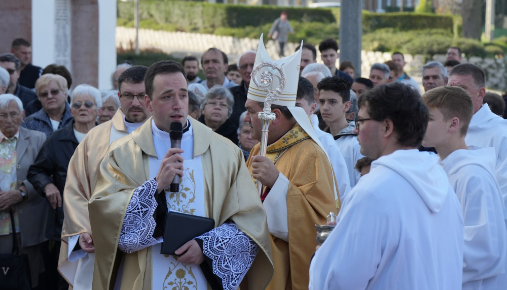 464_Komloi-templommegaldas-008