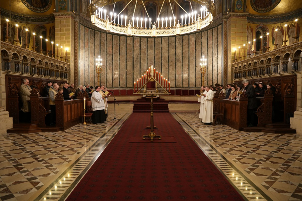 584_Sotetzsolozsma-2023-02