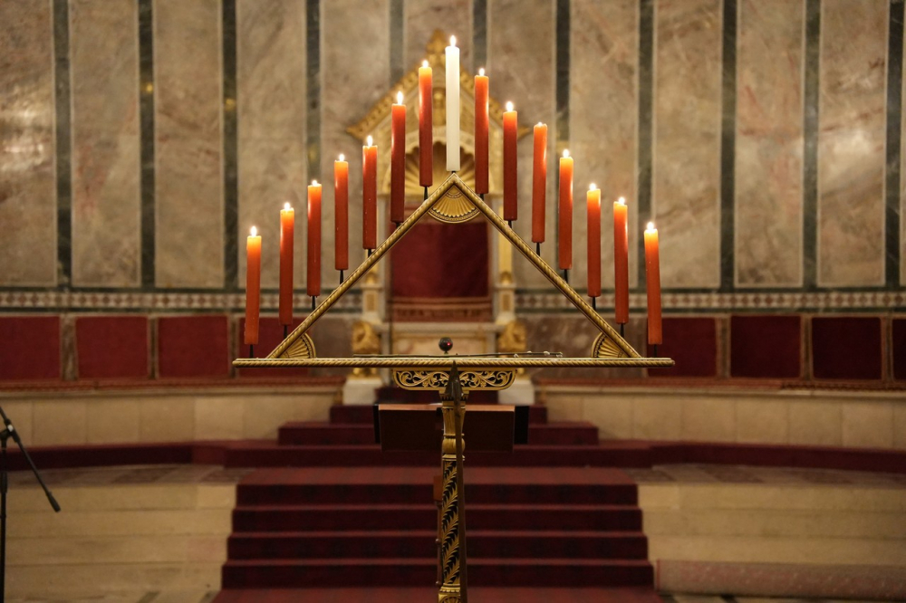 584_Sotetzsolozsma-2023-03