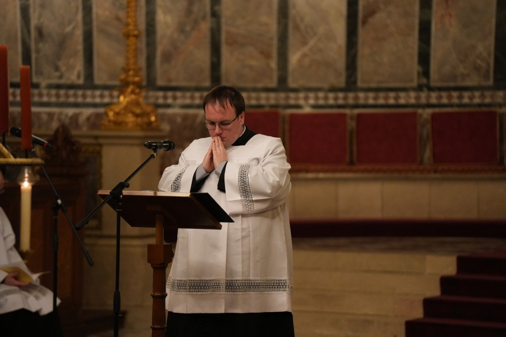 584_Sotetzsolozsma-2023-15