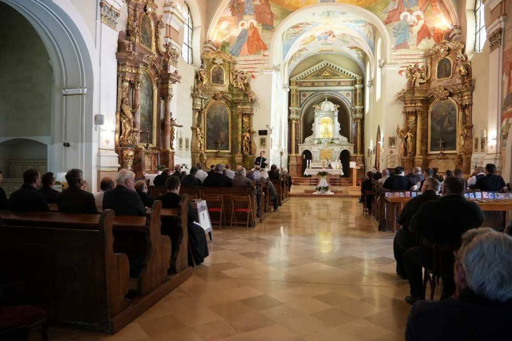 609_Papi-talalkozo-20230523-02