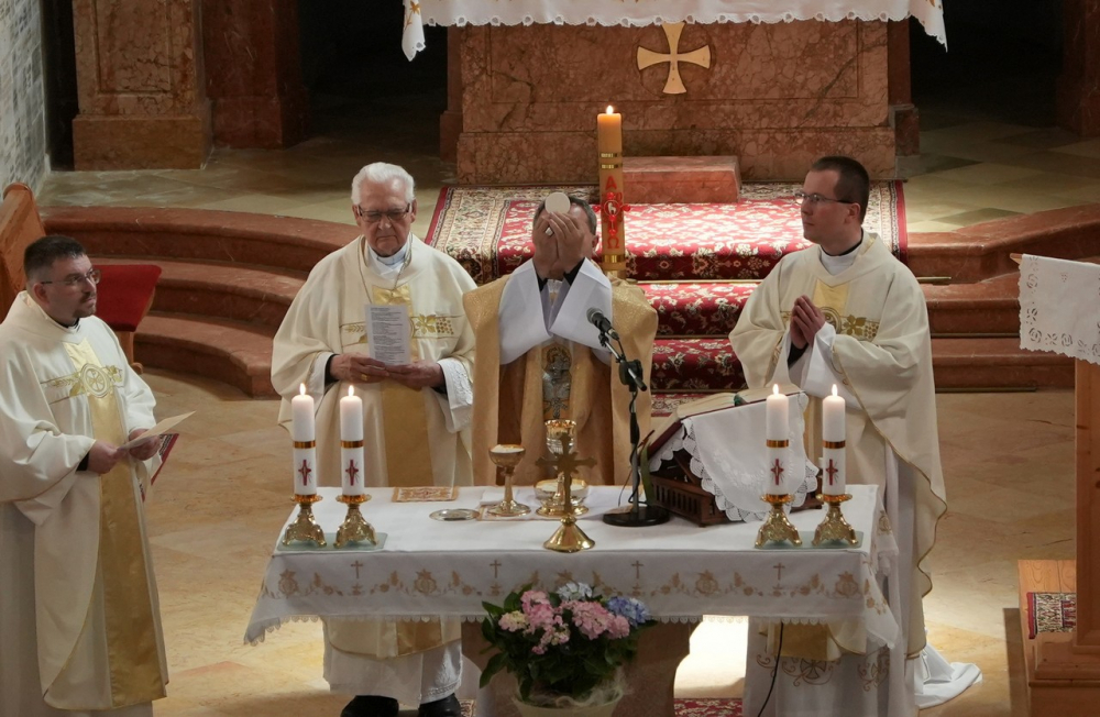 609_Papi-talalkozo-20230523-21