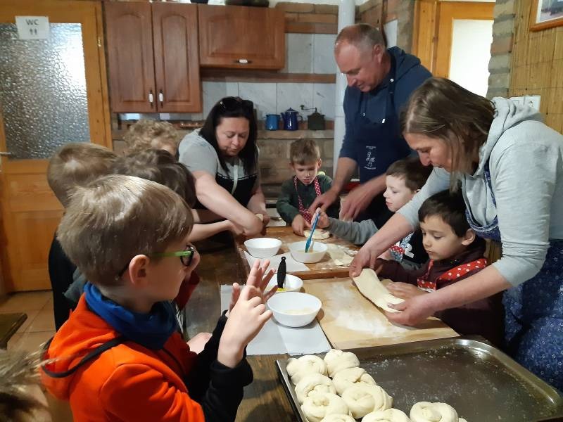 imgi_14_thumb_599_trachtag13