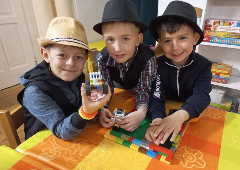 imgi_19_thumb_599_trachtag19