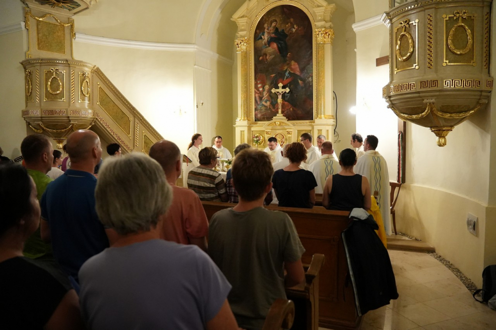 637_Gyalog-papokert-23