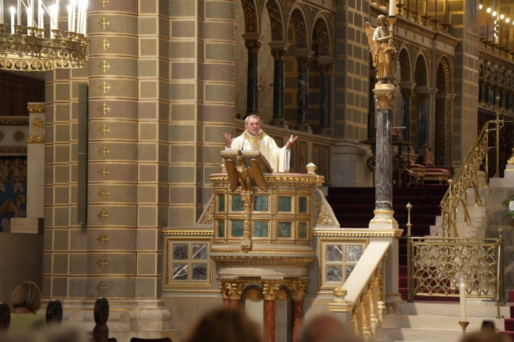 653_Beiktatas-szekesegyhaz-14