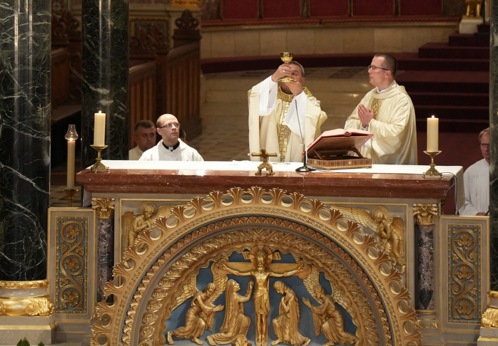 653_Beiktatas-szekesegyhaz-21