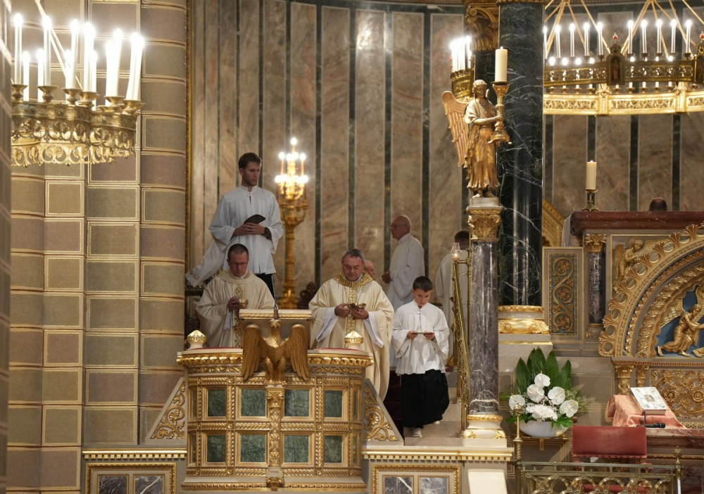 653_Beiktatas-szekesegyhaz-27