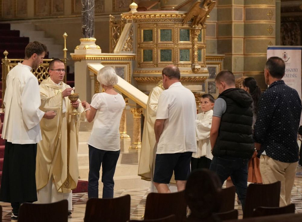 653_Beiktatas-szekesegyhaz-28