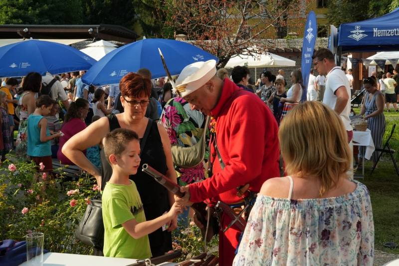 thumb_661_Rozsakert-01