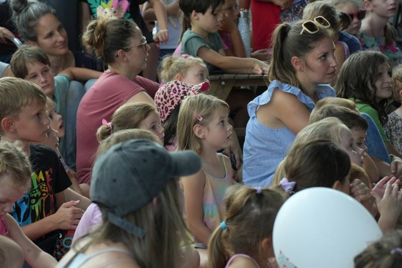 thumb_661_Rozsakert-11