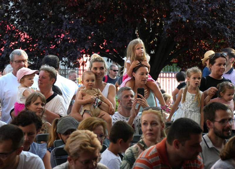 thumb_661_Rozsakert-24