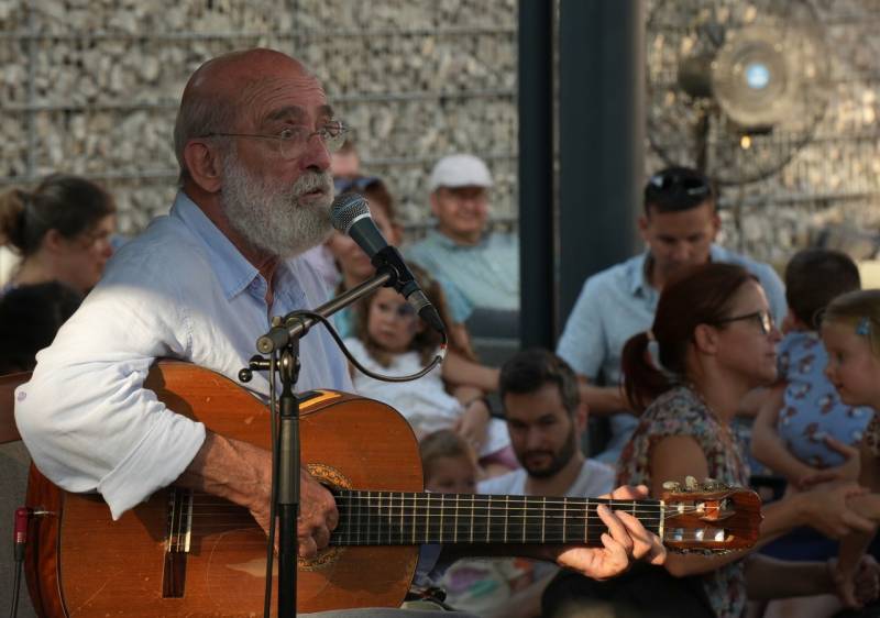 thumb_661_Rozsakert-30