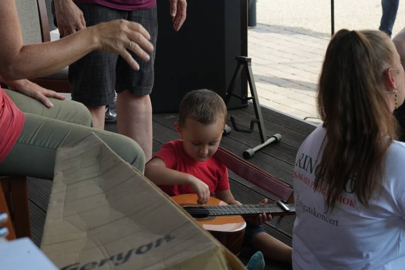 thumb_661_Rozsakert-32