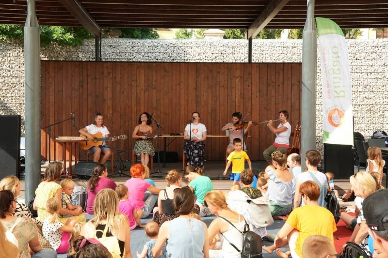 thumb_661_Rozsakert-53