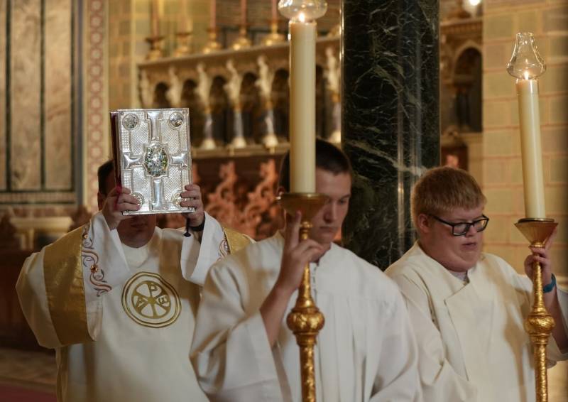 thumb_661_Szent-Istvan-kiraly-szentmise-14