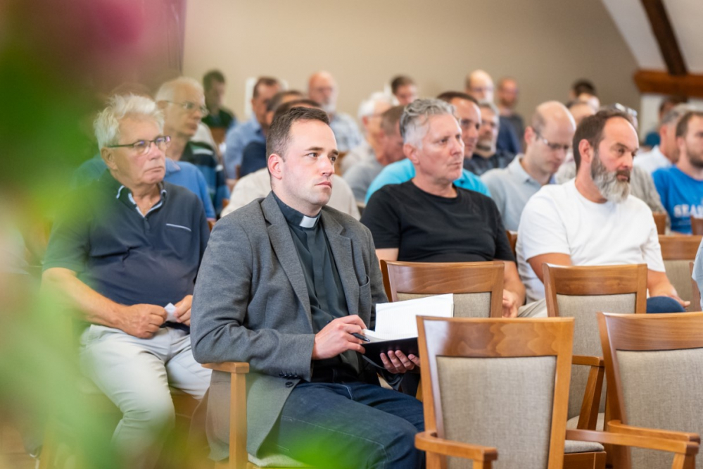 676_Ferfitalalkozo Pecs szept_13