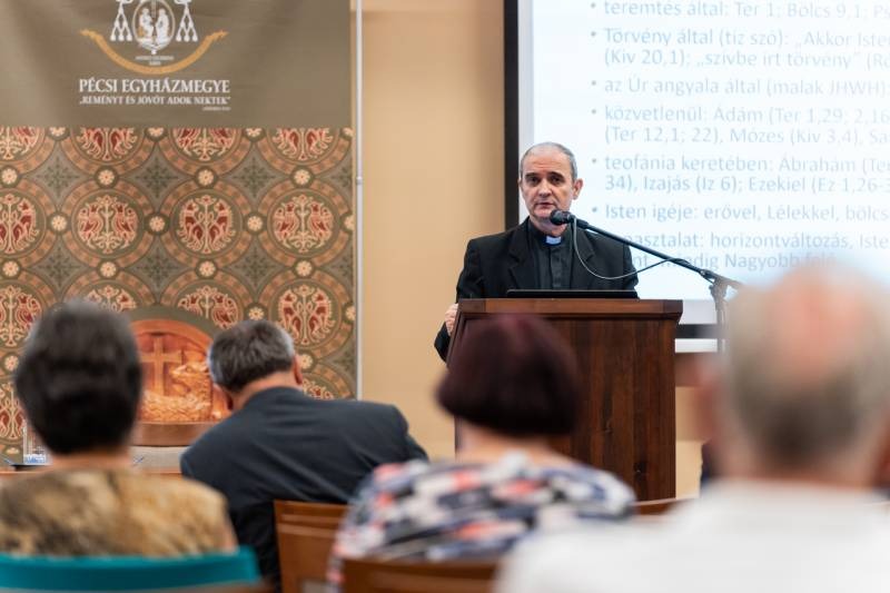 imgi_20_thumb_681_Szabadegyetem_szept_17