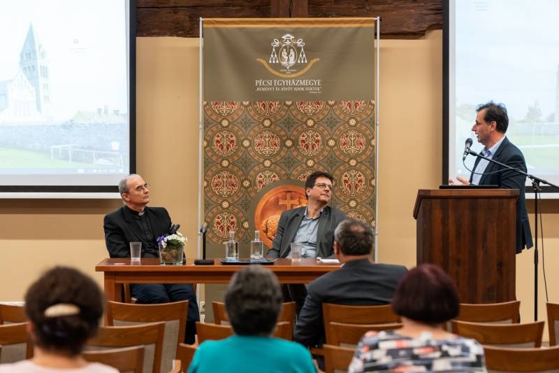 imgi_32_thumb_681_Szabadegyetem_szept_31