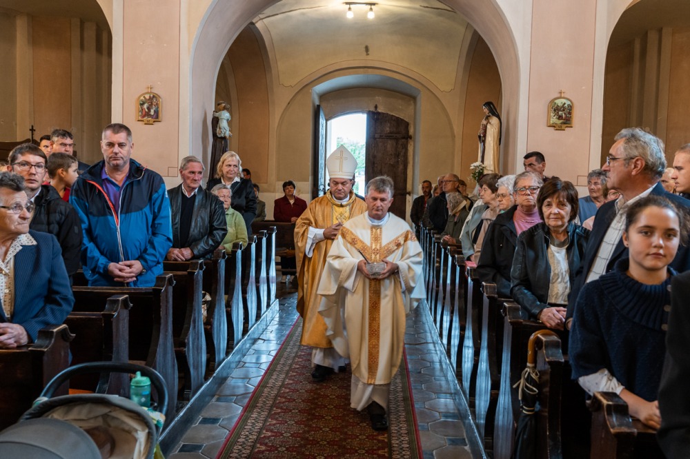 imgi_88_680_Szakaly_templommegaldas_23