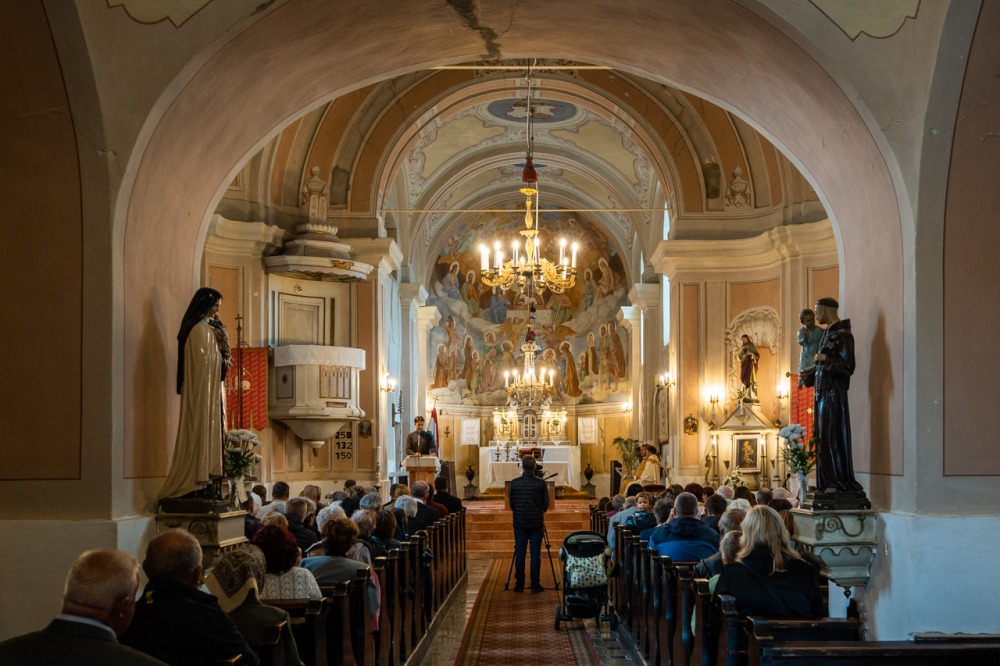 imgi_92_680_Szakaly_templommegaldas_26