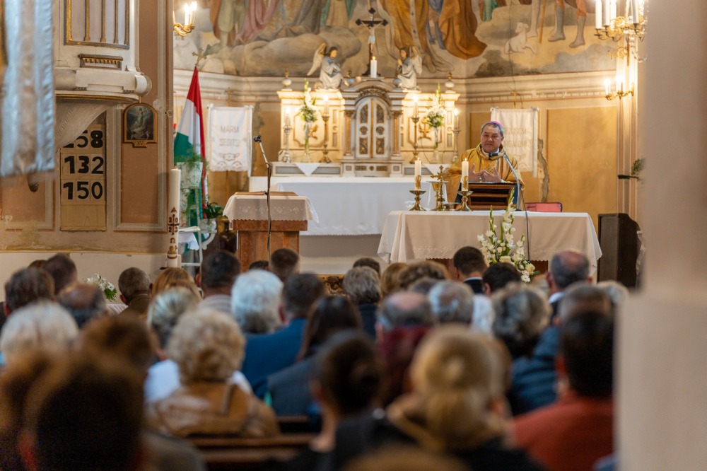 imgi_97_680_Szakaly_templommegaldas_31