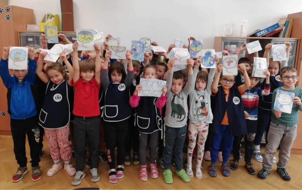 698_gyermekek_rozsafuzer4