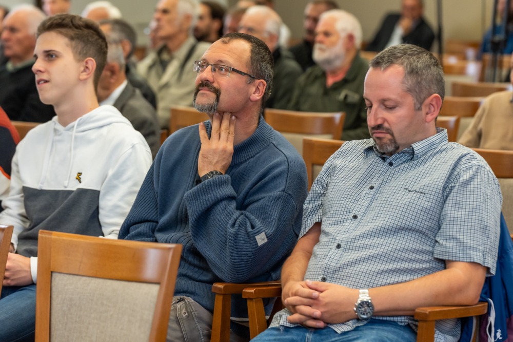 imgi_68_705_2023_11_ferfi_12