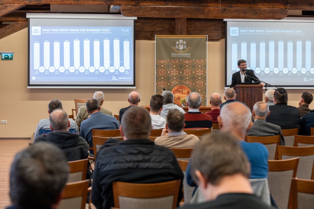 imgi_72_705_2023_11_ferfi_16