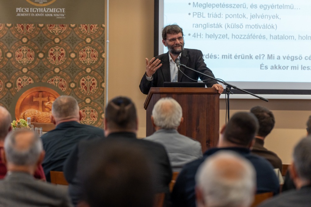 imgi_73_705_2023_11_ferfi_17