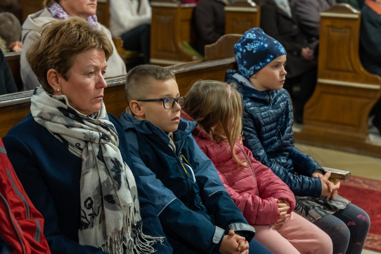 imgi_53_2023_11_palotabozsok_25