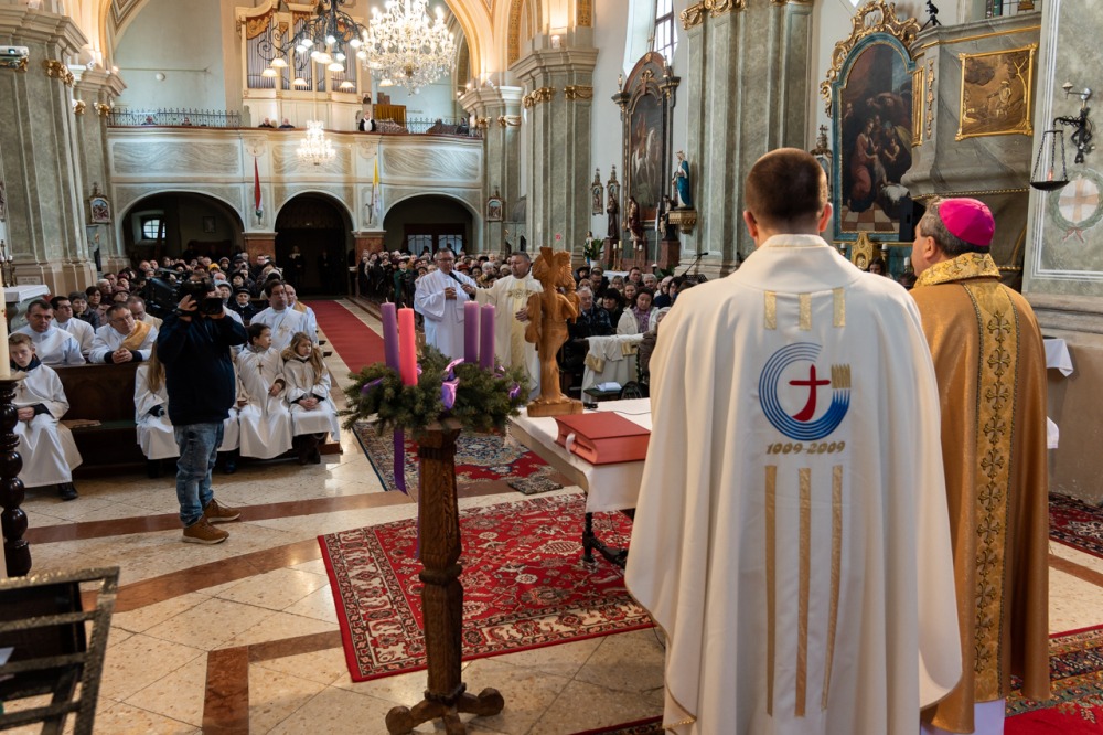 imgi_144_725_2023_12_09_bonyhad_35