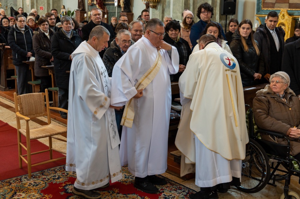 imgi_153_725_2023_12_09_bonyhad_45