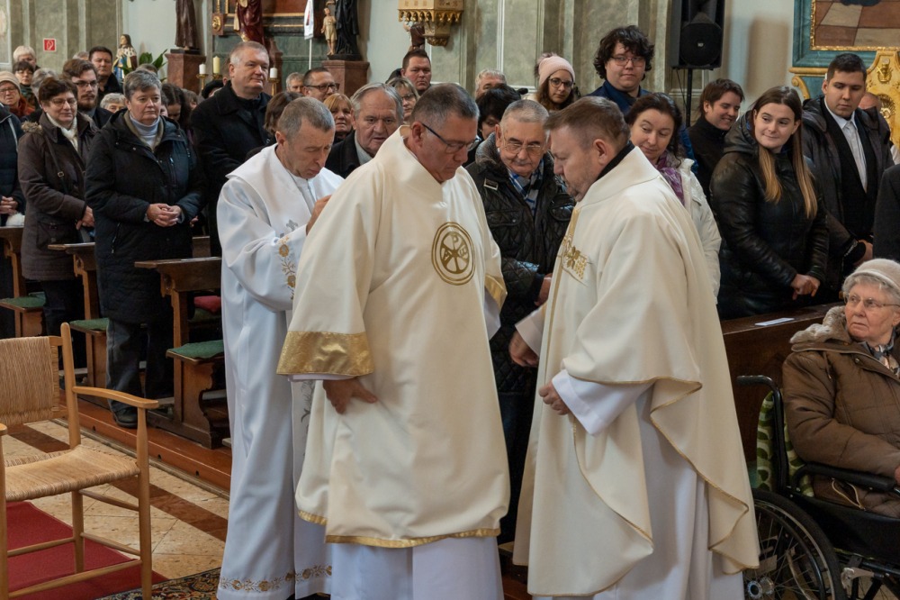 imgi_156_725_2023_12_09_bonyhad_48