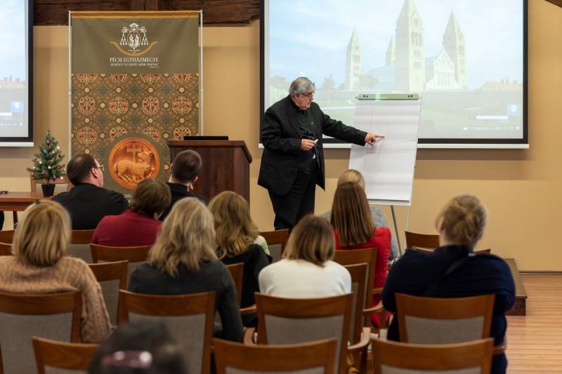 imgi_15_thumb_731_2023_12_21_hivatali lelki nap_18