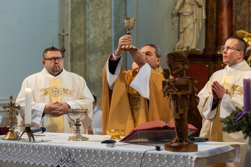 imgi_167_725_2023_12_09_bonyhad_60