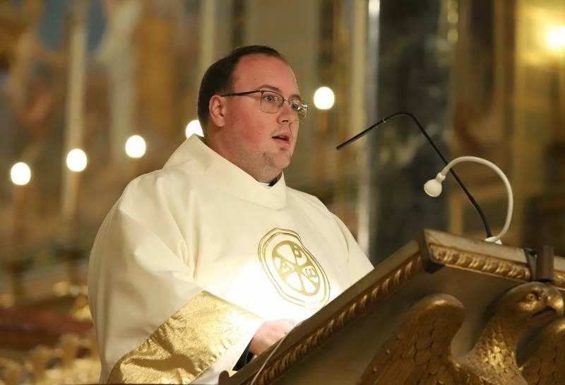 imgi_18_thumb_729_horvat_advent16